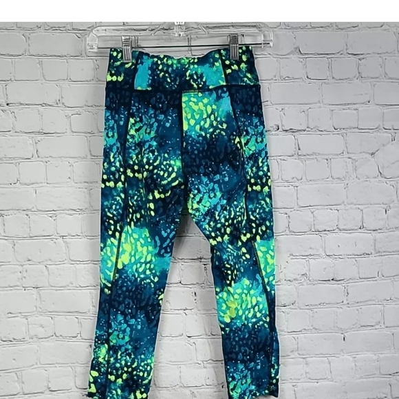 Betsey Johnson performance workout capri crop leggings electric teal yellow L - Picture 7 of 7